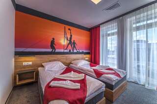 Отель Hotel Scout Ченстохова Двухместный номер с 2 отдельными кроватями-7
